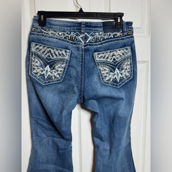 Elegant Blue Flare Jeans by Evolve - Picture 5 of 8